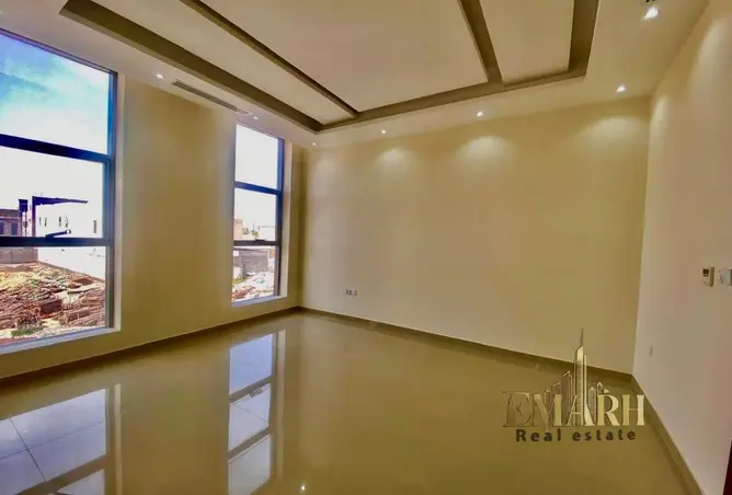 154185000 - Property Image 2