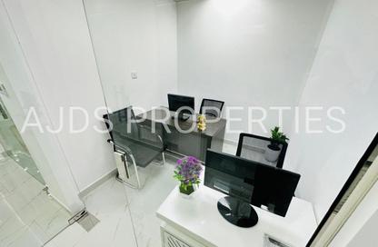 Office Space - Studio - 1 Bathroom for rent in Reem Residency - Al Karama - Dubai