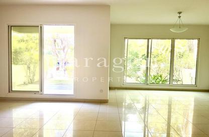 Villa - 4 Bedrooms - 5 Bathrooms for rent in Umm Suqeim 2 Villas - Umm Suqeim 2 - Umm Suqeim - Dubai