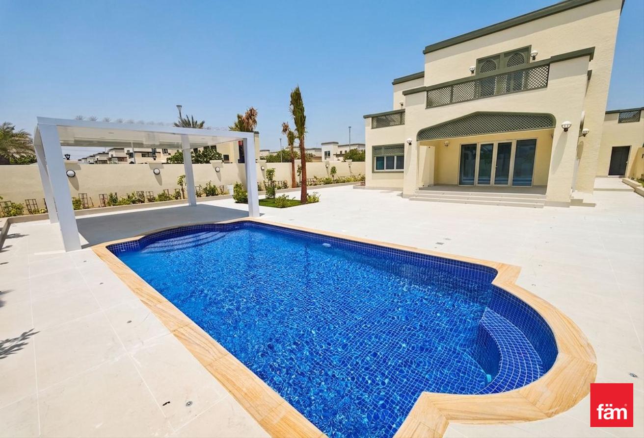 Upgraded | Modern Finishings | Corner | Pool | New photo 26