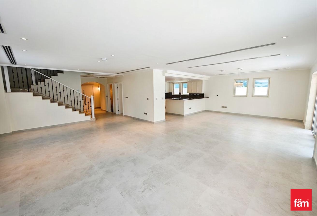 Upgraded | Modern Finishings | Corner | Pool | New photo 8