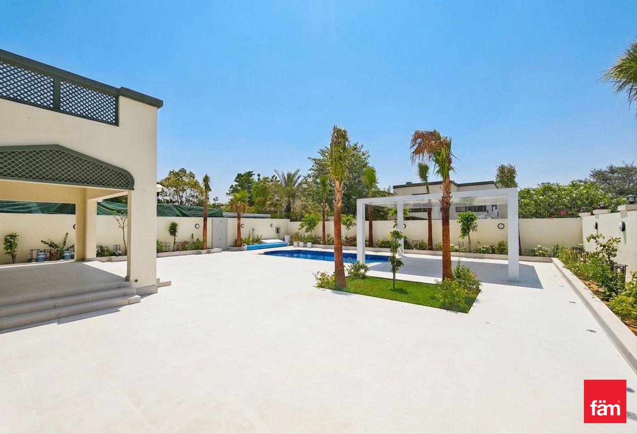 Upgraded | Modern Finishings | Corner | Pool | New photo 23