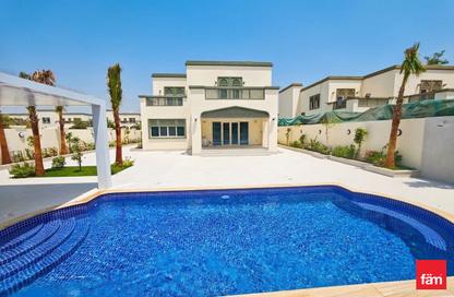 Villa - 5 Bedrooms - 5 Bathrooms for rent in District 3 - Jumeirah Park - Dubai