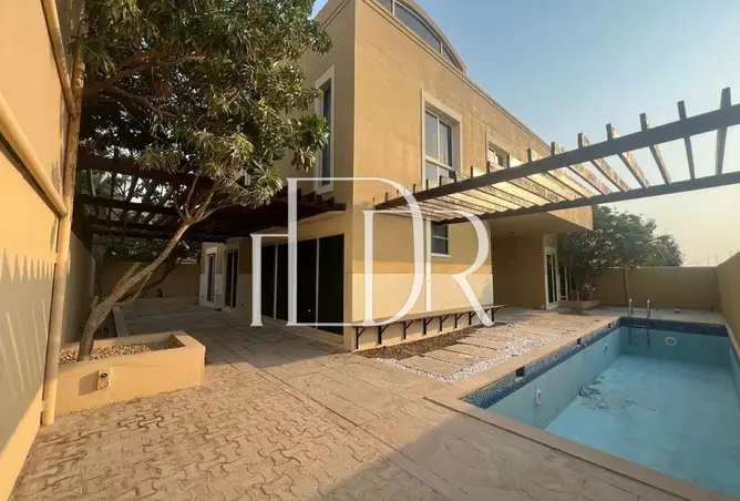 156094340 - Property Image 2