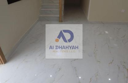 Villa - 6 - 7 for sale in Al Mansoura - Al Sharq - Sharjah