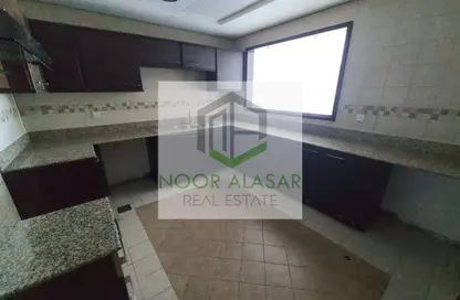 شقة - 3 غرف نوم - 3 حمامات للايجار في برج لطيفة - شارع الشيخ زايد - دبي