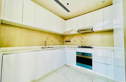 Apartment - 1 Bedroom - 2 Bathrooms for rent in Jumeirah Garden City - Al Satwa - Dubai