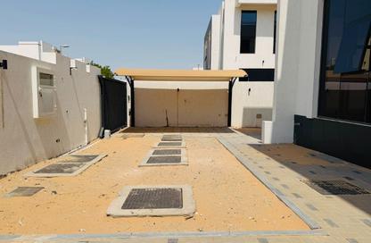 Villa - 4 - 6 for rent in Al Tai - Sharjah
