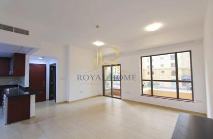 Apartment - 1 - 2 for rent in Bahar 6 - Bahar - Jumeirah Beach Residence - Dubai