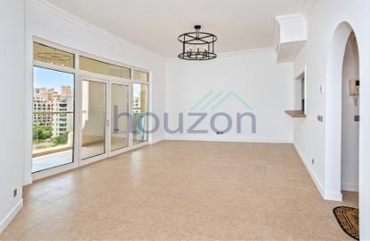 Apartment - 2 - 3 for rent in Al Sultana - Shoreline Apartments - Palm Jumeirah - Dubai