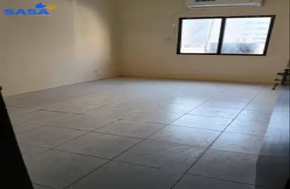 Apartment - 2 Bedrooms - 2 Bathrooms for rent in Kuwaiti Building - Al Qasimia - Sharjah