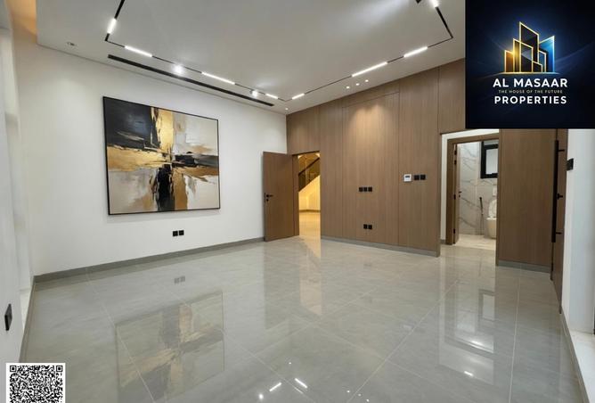 98273185 - Property Image 2