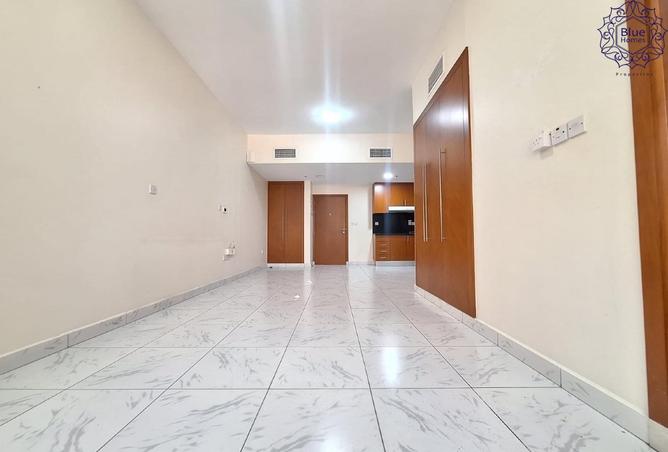 74244568 - Property Image 2