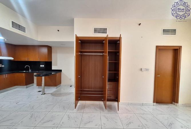 74244568 - Property Image 3