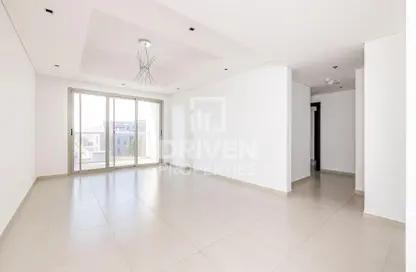 شقة - 2 غرف نوم - 3 حمامات للايجار في 1000 اى بي آي - أم الشيف - دبي