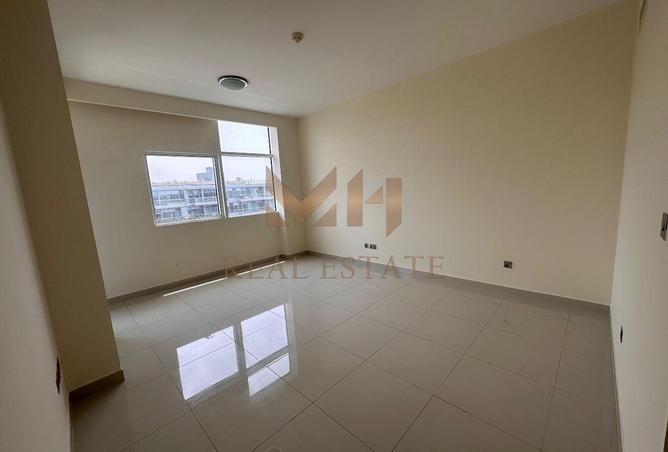 82806433 - Property Image 3