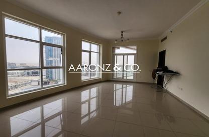 Apartment - 3 Bedrooms - 4 Bathrooms for rent in Siraj Tower - Arjan - Dubai