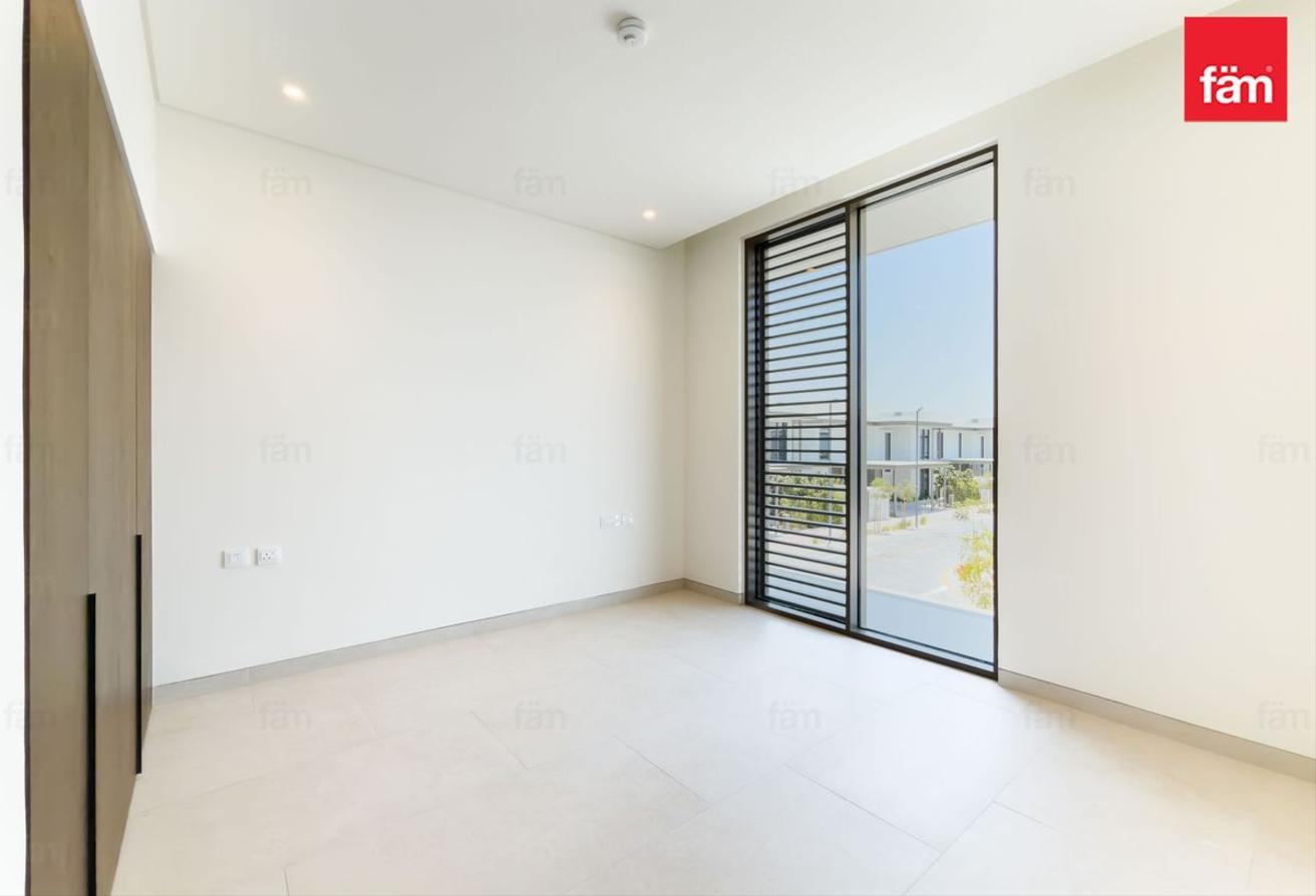 Newly built I 12 cheques I Private Pool I Garden photo 21