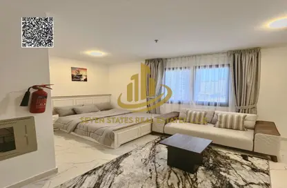 شقة - 1 حمام للايجار في مساكن كورنيش عجمان - طريق كورنيش عجمان - عجمان