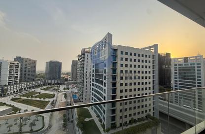 Apartment - Studio - 1 for rent in SOL Bay - Business Bay - Dubai Apartment - Studio - 1 for rent in SOL Bay - Business Bay - Dubai