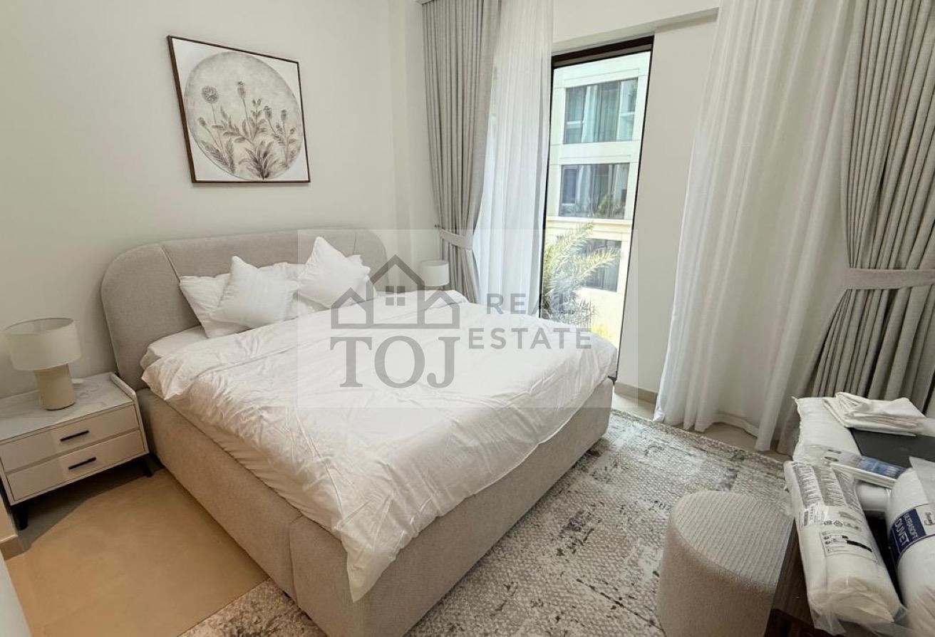 Corner unit | Fully Furnished | Mid floor photo 6
