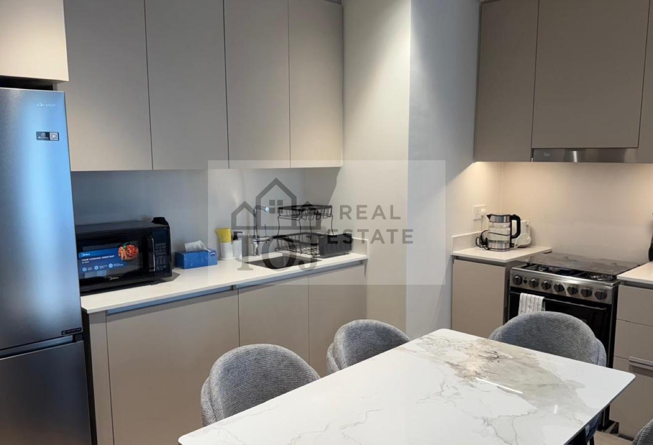 Corner unit | Fully Furnished | Mid floor photo 2