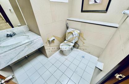 Villa - 4 Bedrooms - 5 Bathrooms for rent in The Falcon Villas - Al Garhoud - Dubai