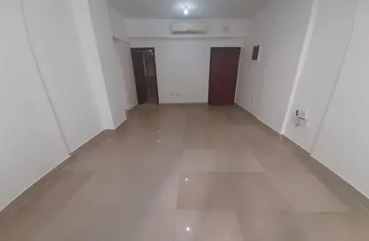 شقة - 3 غرف نوم - 2 حمامات للايجار في منطقة النادي السياحي - أبوظبي