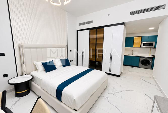 Beautiful Tower | Fully Furnished I Ready To Move