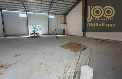 Warehouse - Studio - 2 Bathrooms for rent in Umm Al Thuoob - Umm Al Quwain