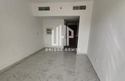 Apartment - Studio - 1 for rent in Oasis 1 - Oasis Residences - Masdar City - Abu Dhabi