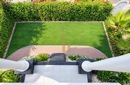 Villa - 5 - 5 for rent in Jumeirah 1 Villas - Jumeirah 1 - Jumeirah - Dubai Villa - 5 - 5 for rent in Jumeirah 1 Villas - Jumeirah 1 - Jumeirah - Dubai