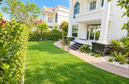 Villa - 5 Bedrooms - 5 Bathrooms for rent in Jumeirah 1 Villas - Jumeirah 1 - Jumeirah - Dubai