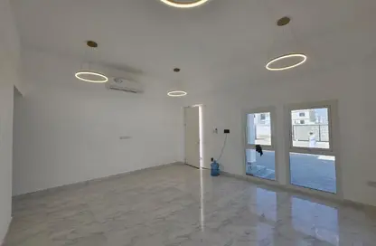 فيلا - 4 غرف نوم - 6 حمامات للايجار في العوير 1 - العوير - دبي