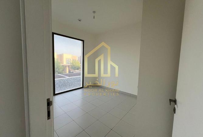 87030211 - Property Image 3
