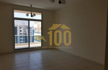 Apartment - 1 - 2 for rent in University View Block B - University View - Dubai Silicon Oasis - Dubai
