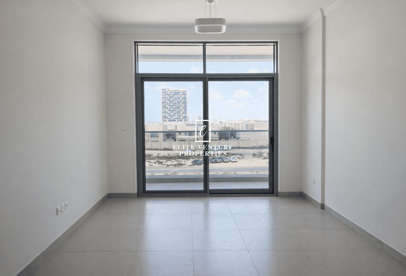 Pool View | Brand New+Laundry | Well Maintained photo 3