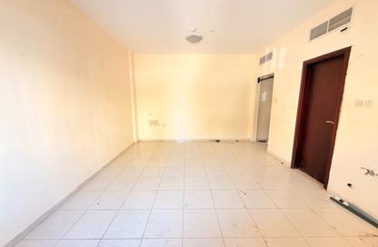 Apartment - Studio - 1 Bathroom for rent in Muwailih Building - Muwaileh - Sharjah