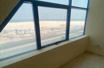 Apartment - 3 Bedrooms - 2 Bathrooms for rent in Ajman Corniche Residences - Ajman Corniche Road - Ajman