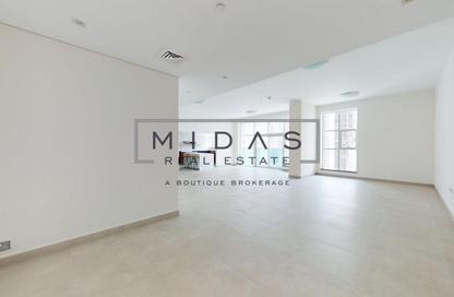 Apartment - 3 Bedrooms - 4 Bathrooms for rent in Marina Arcade Tower - Dubai Marina - Dubai