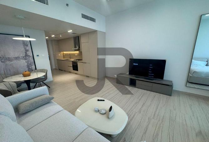 Fully Furnished | Ready To Move | Spacious photo 3