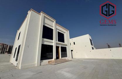 Villa - 5 Bedrooms - 6 Bathrooms for rent in International City Phase 2 - Al Warsan 4 - Al Warsan - Dubai