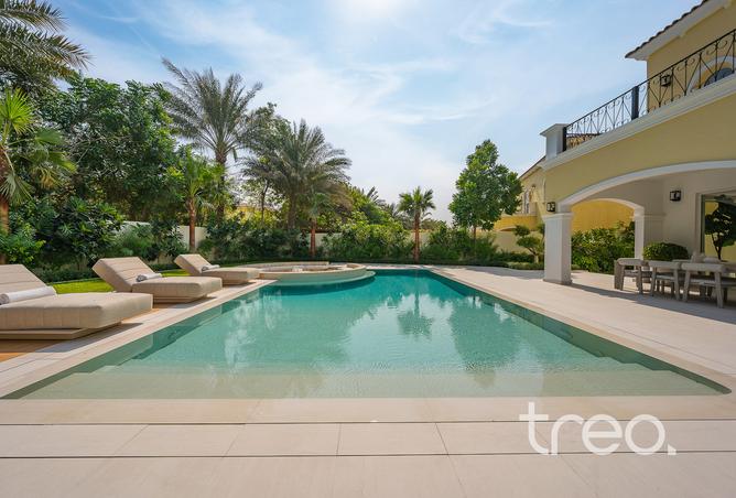 4-bed villa in District 6 · Upgraded — photo 2