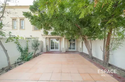 Villa - 2 Bedrooms - 3 Bathrooms for rent in Springs 10 - The Springs - Dubai