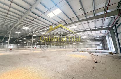 Warehouse - Studio - 3 Bathrooms for rent in Al Sajaa Industrial - Al Sajaa - Sharjah