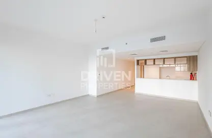 Apartment - 3 Bedrooms - 3 Bathrooms for sale in Downtown Views II Tower 2 - Downtown Views II - Zabeel 2 - Zabeel - Dubai