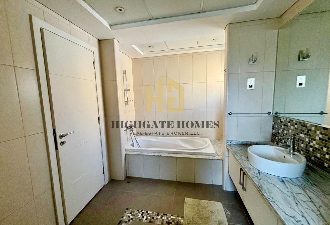 Single Row 5Br Legacy Villa | Huge Plot photo 9