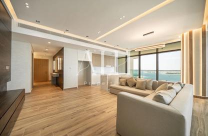 Apartment - 3 Bedrooms - 3 Bathrooms for sale in Beach Vista Tower 2 - Beach Vista - Emaar Beachfront - Dubai Harbour - Dubai