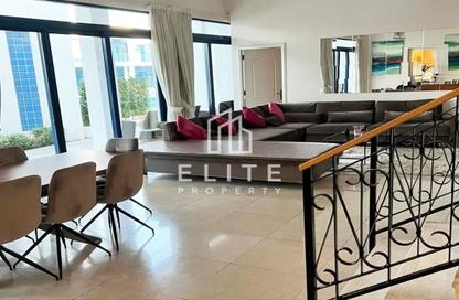 Villa - 4 - 5 for rent in Palma Residences - Palm Jumeirah - Dubai