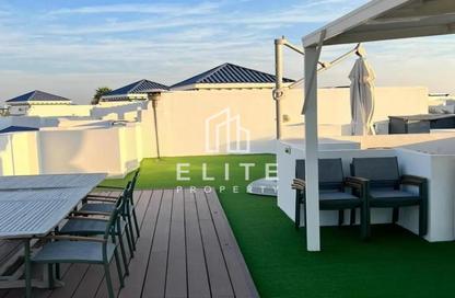 Villa - 4 - 5 for rent in Palma Residences - Palm Jumeirah - Dubai